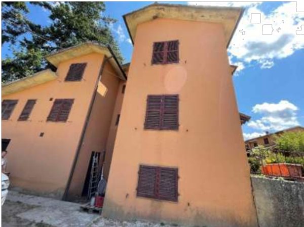 casa indipendente in vendita a Castel del Piano