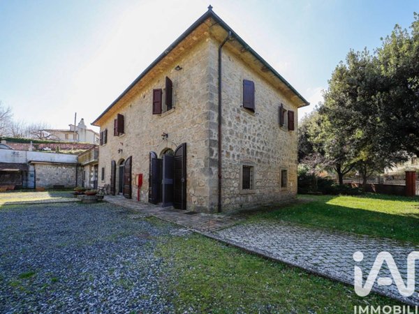 casa indipendente in vendita a Castel del Piano
