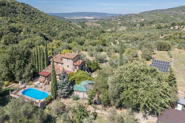 casa indipendente in vendita a Castel del Piano in zona Montegiovi