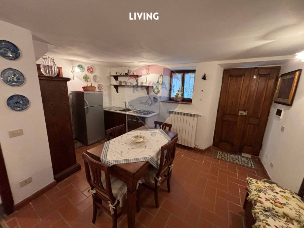 casa indipendente in vendita a Castell'Azzara