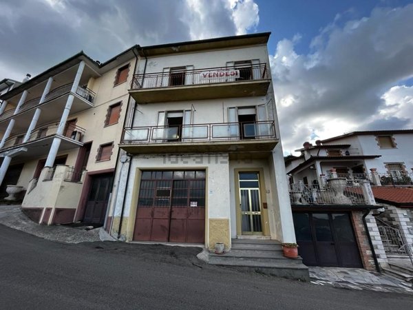 esavano in vendita a Castell'Azzara