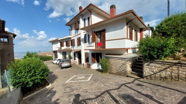 casa indipendente in vendita a Castell'Azzara