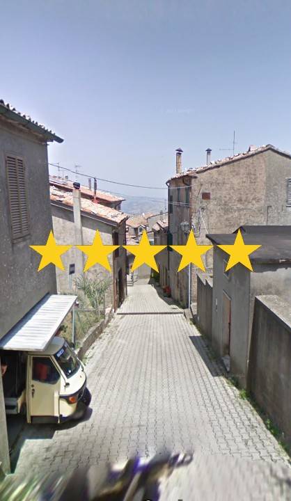 appartamento in vendita a Castell'Azzara in zona Selvena
