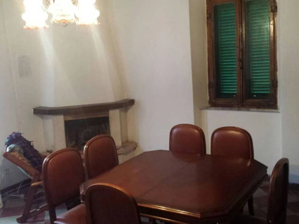 appartamento in vendita a Castell'Azzara in zona Selvena