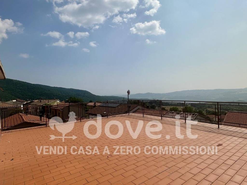 casa indipendente in vendita a Castell'Azzara in zona Selvena