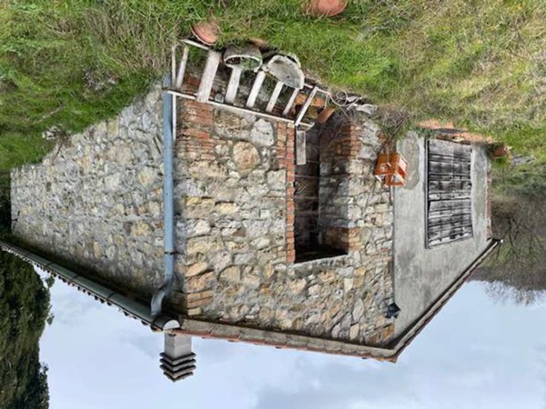 appartamento in vendita a Castell'Azzara in zona Selvena