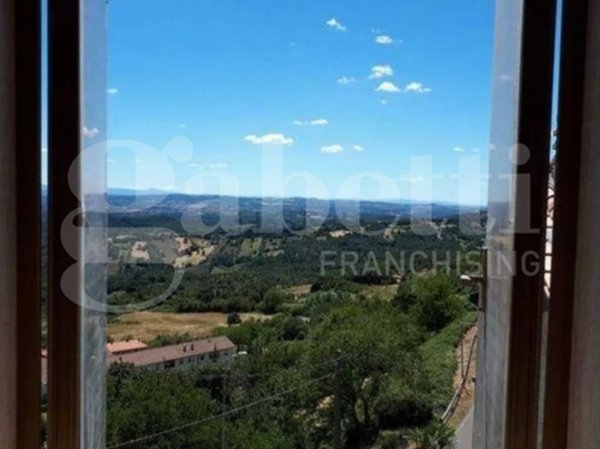 casa indipendente in vendita a Castell'Azzara