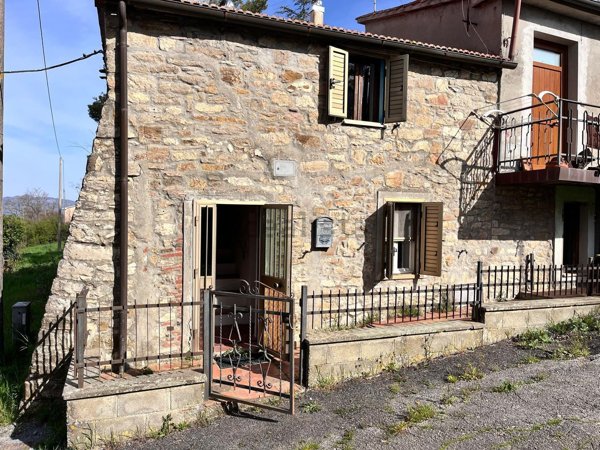 appartamento in vendita a Castell'Azzara