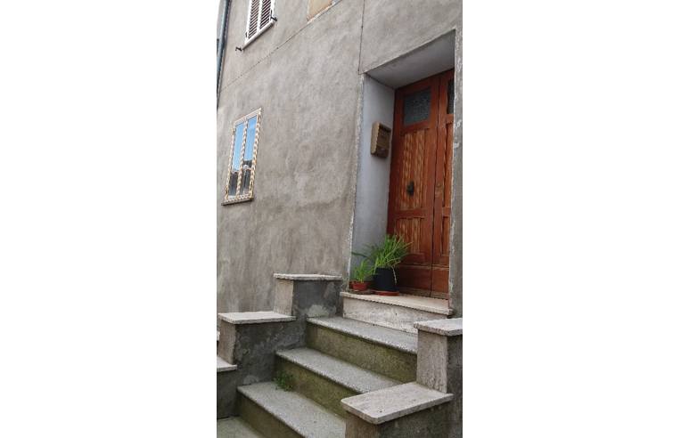 casa indipendente in vendita a Castell'Azzara