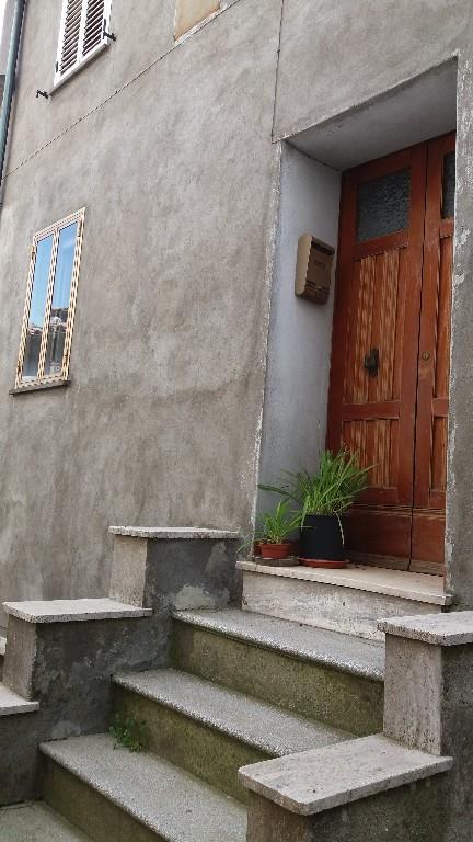 casa indipendente in vendita a Castell'Azzara