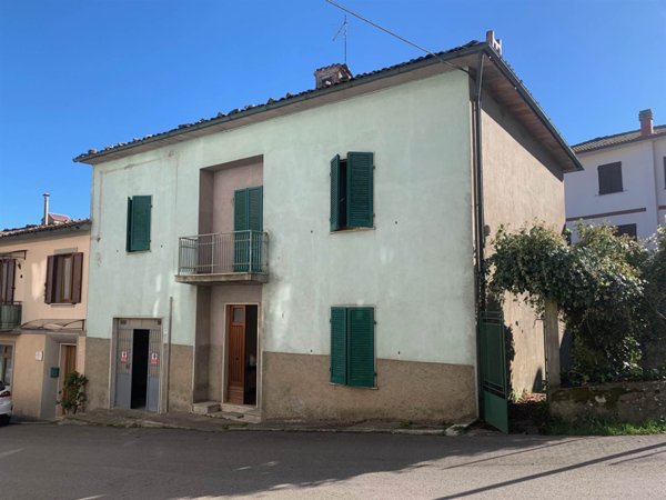 casa indipendente in vendita a Castell'Azzara