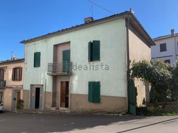 casa indipendente in vendita a Castell'Azzara