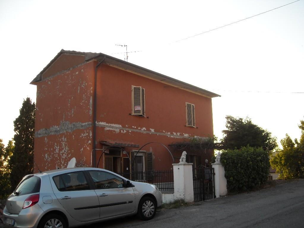 casa indipendente in vendita a Castell'Azzara in zona Selvena