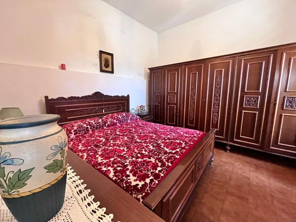 appartamento in vendita a Castell'Azzara in zona Selvena