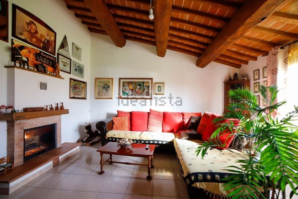 appartamento in vendita a Castell'Azzara