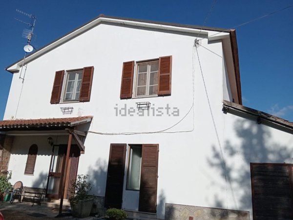 casa indipendente in vendita a Castell'Azzara in zona Selvena