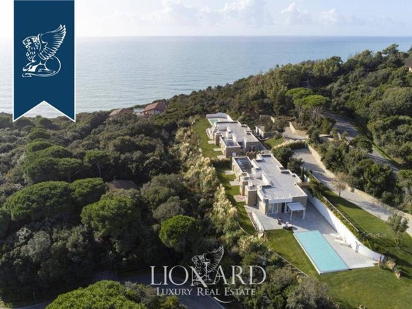 casa indipendente in vendita a Castiglione della Pescaia in zona Punta Ala