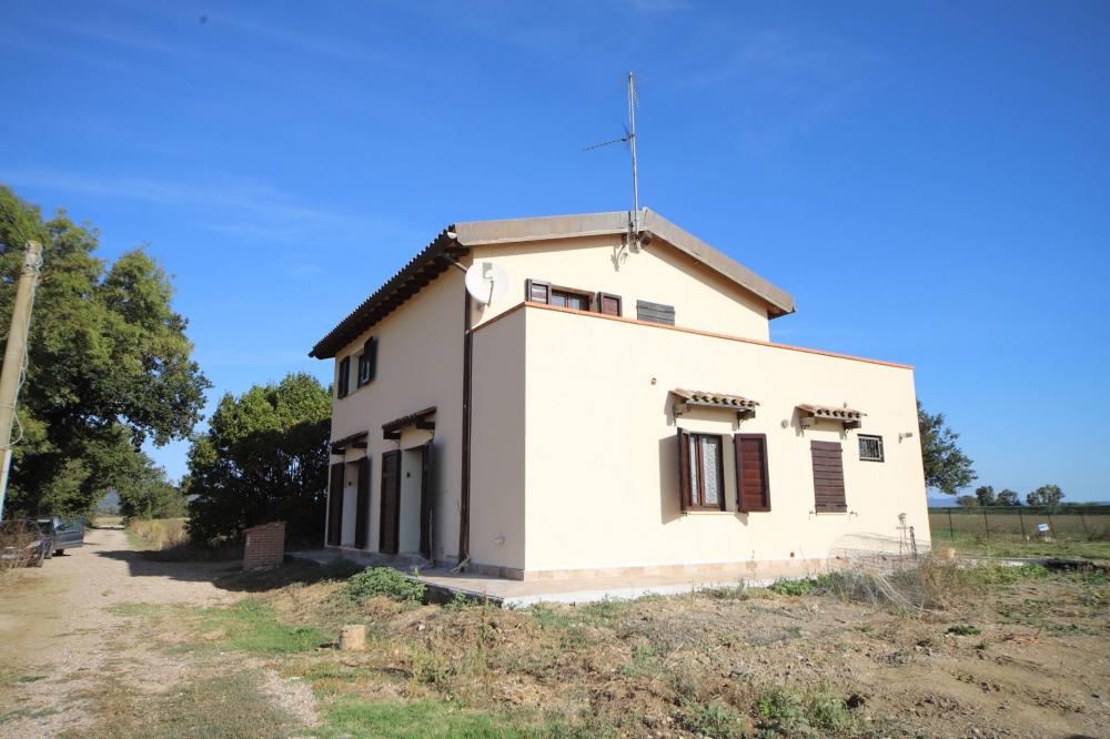 casa indipendente in vendita a Castiglione della Pescaia in zona Vetulonia