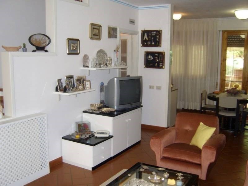 casa indipendente in vendita a Castiglione della Pescaia in zona Ampio