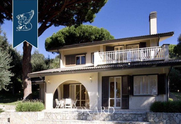 casa indipendente in vendita a Castiglione della Pescaia in zona Punta Ala
