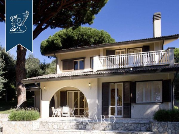casa indipendente in vendita a Castiglione della Pescaia in zona Punta Ala