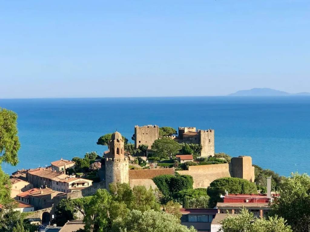 appartamento in vendita a Castiglione della Pescaia in zona Ampio