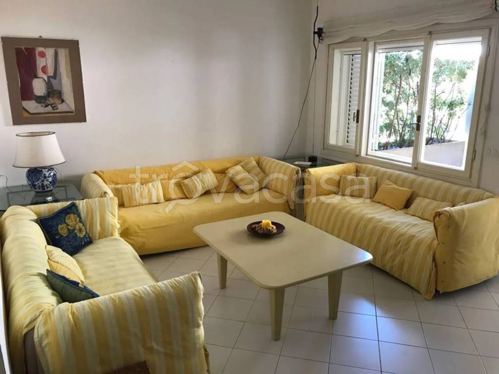 casa indipendente in vendita a Castiglione della Pescaia in zona Ampio