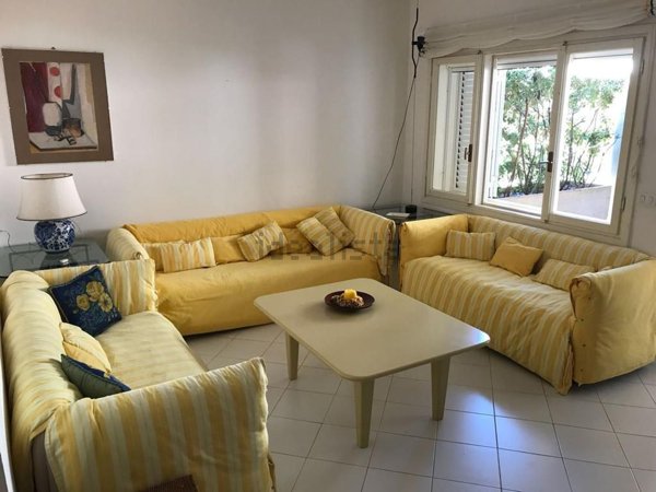 casa indipendente in vendita a Castiglione della Pescaia in zona Ampio