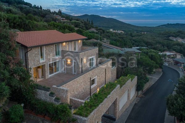 casa indipendente in vendita a Castiglione della Pescaia in zona Punta Ala