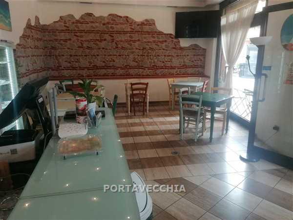 negozio in vendita a Castiglione della Pescaia in zona Ampio