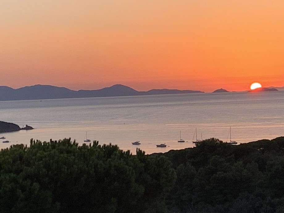 casa indipendente in vendita a Castiglione della Pescaia in zona Punta Ala