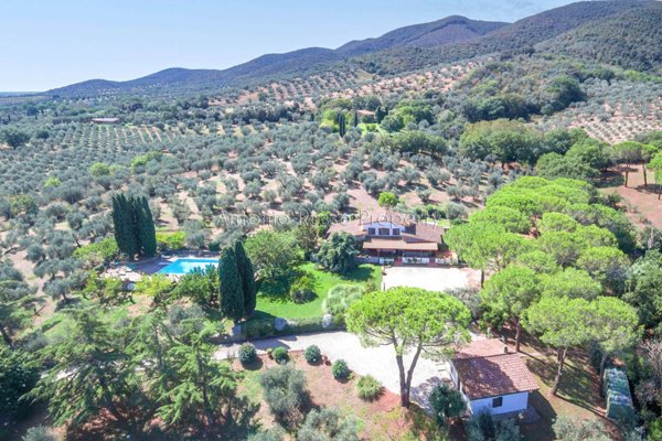 casa indipendente in vendita a Castiglione della Pescaia