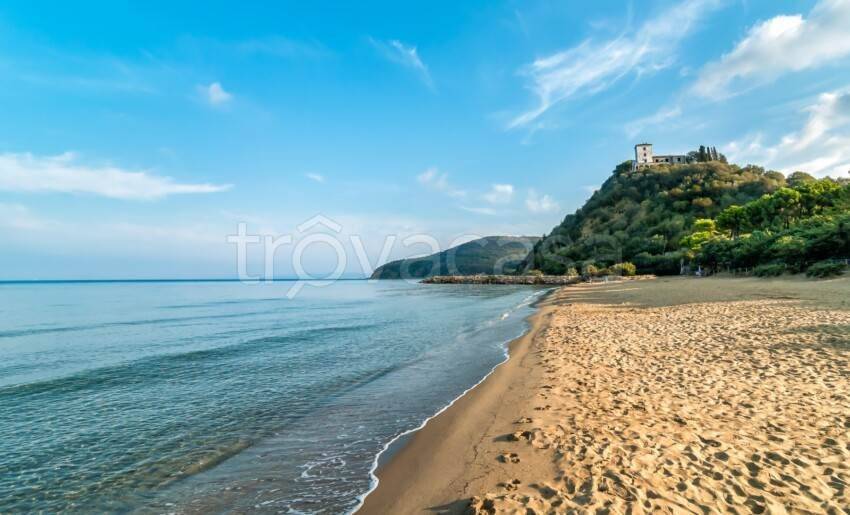 casa indipendente in vendita a Castiglione della Pescaia in zona Punta Ala