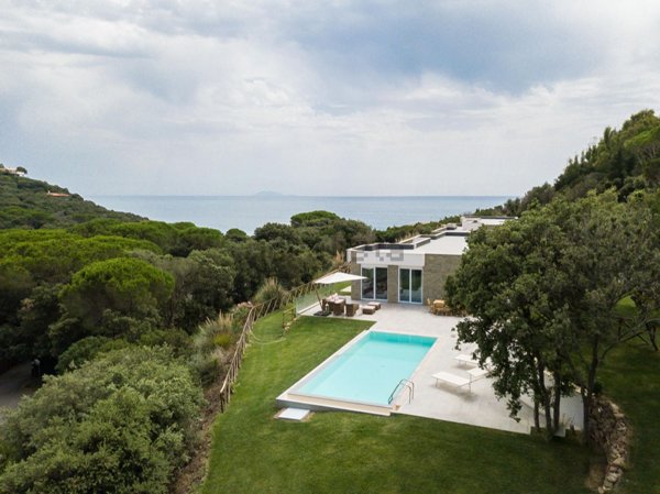 casa indipendente in vendita a Castiglione della Pescaia in zona Punta Ala