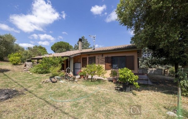 casa indipendente in vendita a Castiglione della Pescaia in zona Vetulonia