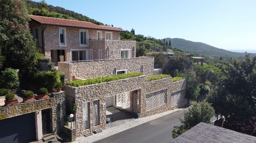 casa indipendente in vendita a Castiglione della Pescaia in zona Punta Ala