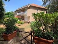 casa indipendente in vendita a Castiglione della Pescaia in zona Ampio