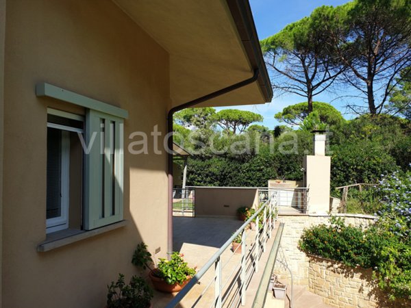 casa indipendente in vendita a Castiglione della Pescaia in zona Roccamare