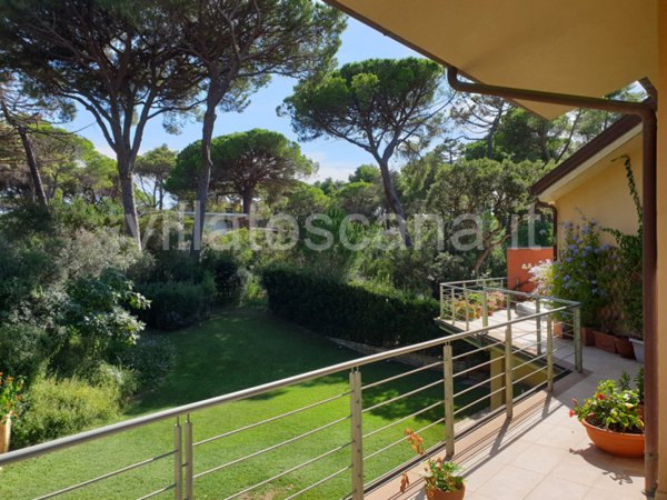 casa indipendente in vendita a Castiglione della Pescaia in zona Roccamare