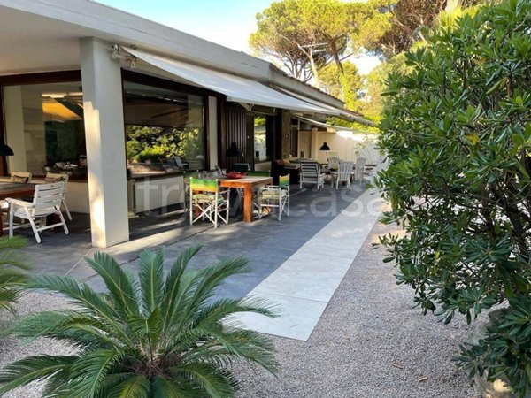 casa indipendente in vendita a Castiglione della Pescaia in zona Roccamare