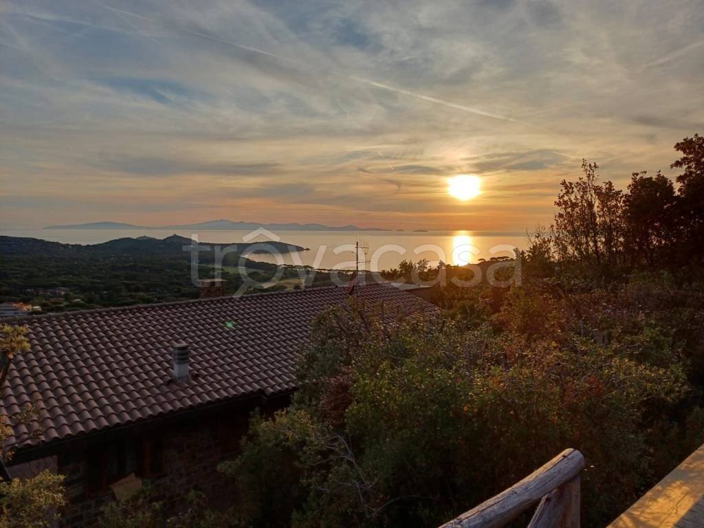 casa indipendente in vendita a Castiglione della Pescaia in zona Punta Ala
