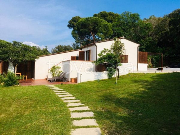 casa indipendente in vendita a Castiglione della Pescaia in zona Punta Ala