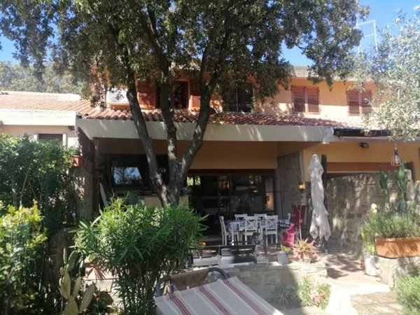 casa indipendente in vendita a Castiglione della Pescaia in zona Punta Ala