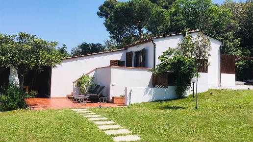 casa indipendente in vendita a Castiglione della Pescaia in zona Punta Ala