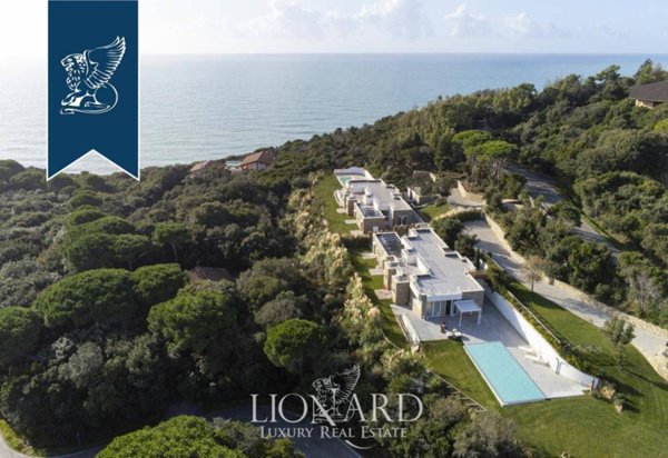 casa indipendente in vendita a Castiglione della Pescaia in zona Punta Ala