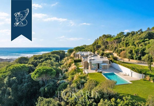 casa indipendente in vendita a Castiglione della Pescaia in zona Punta Ala