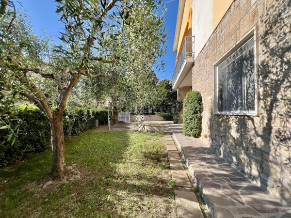 casa indipendente in vendita a Castiglione della Pescaia