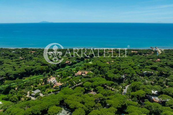 casa indipendente in vendita a Castiglione della Pescaia in zona Roccamare