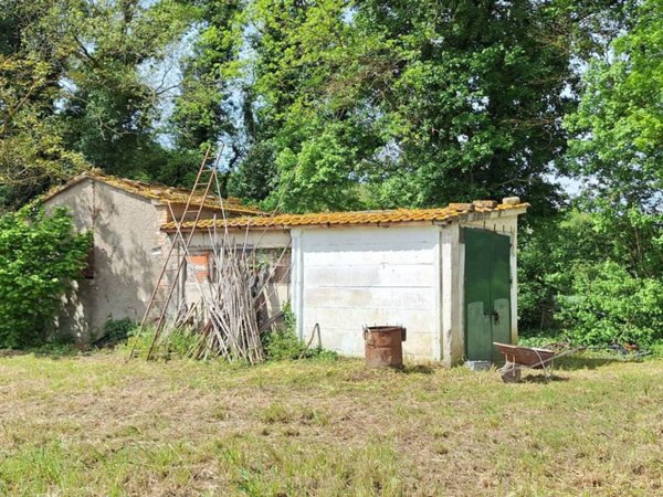 casa indipendente in vendita a Castiglione della Pescaia in zona Vetulonia