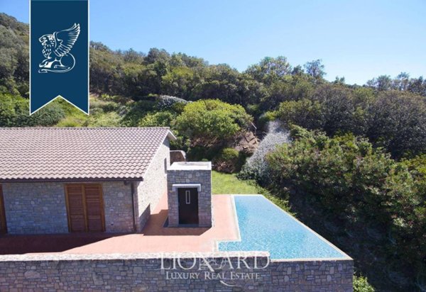 casa indipendente in vendita a Castiglione della Pescaia in zona Punta Ala